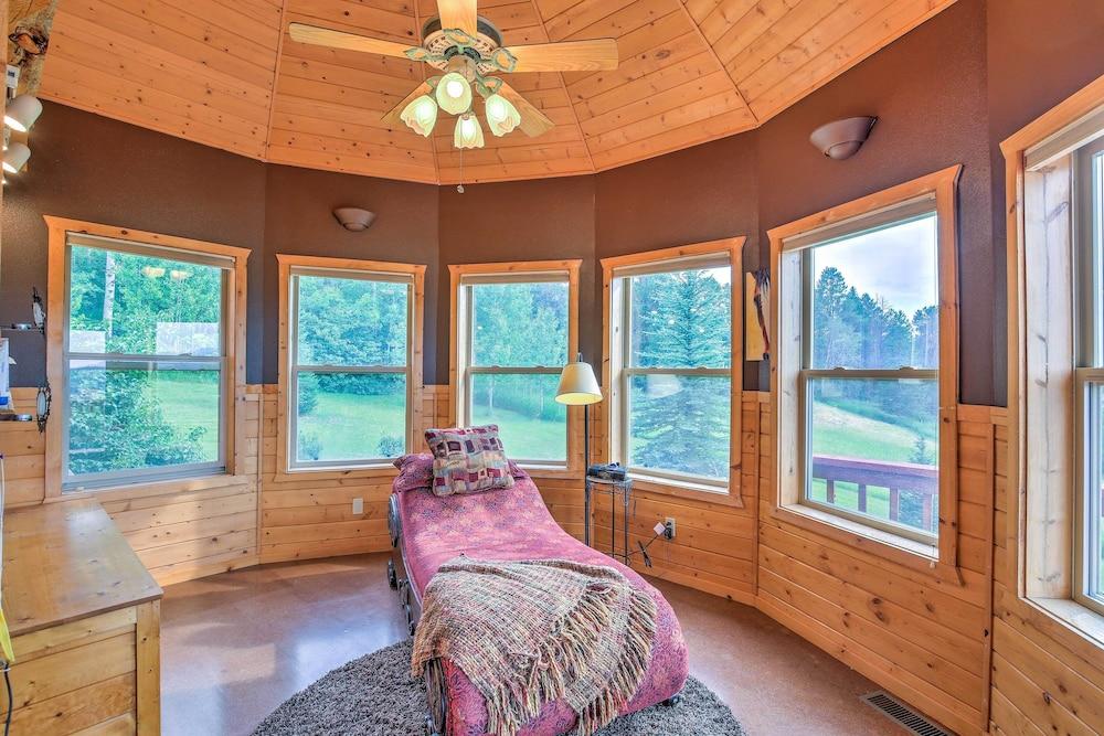 Luxe Alpine Cabin w/ Wraparound Deck & Mtn Views!