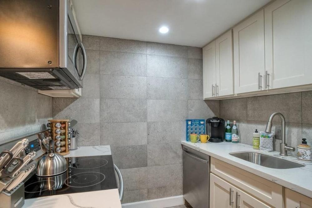 Tranquil Oceanfront Vistas