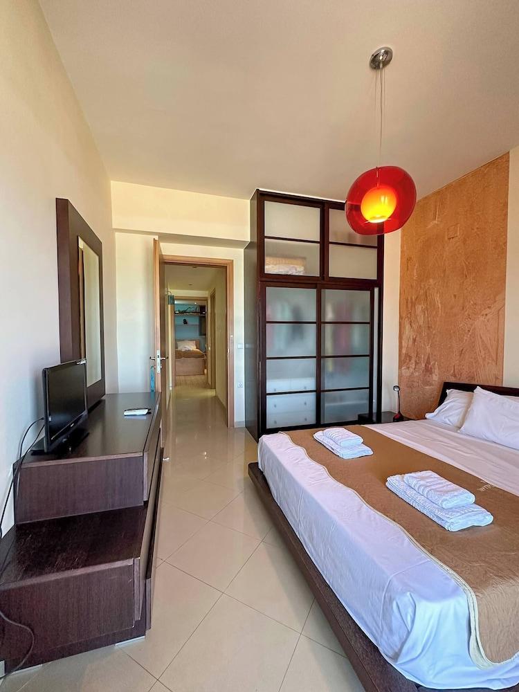 Central Beach Apartment