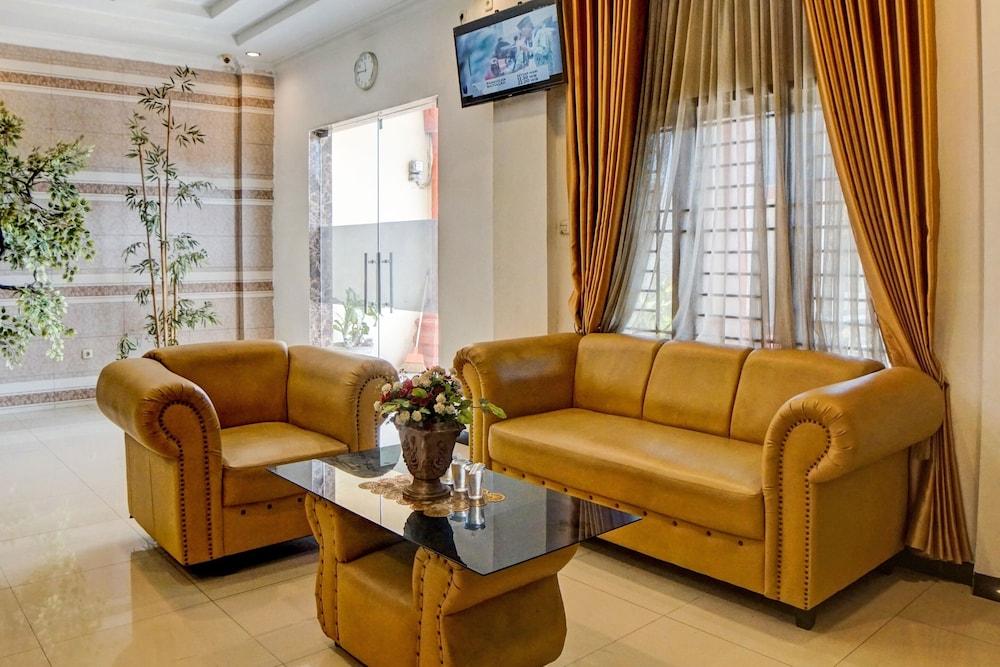 Hotel O Jr Residence Syariah