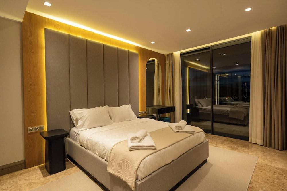 Hills Deluxe - Relaxed Luxury in Style and Serenity