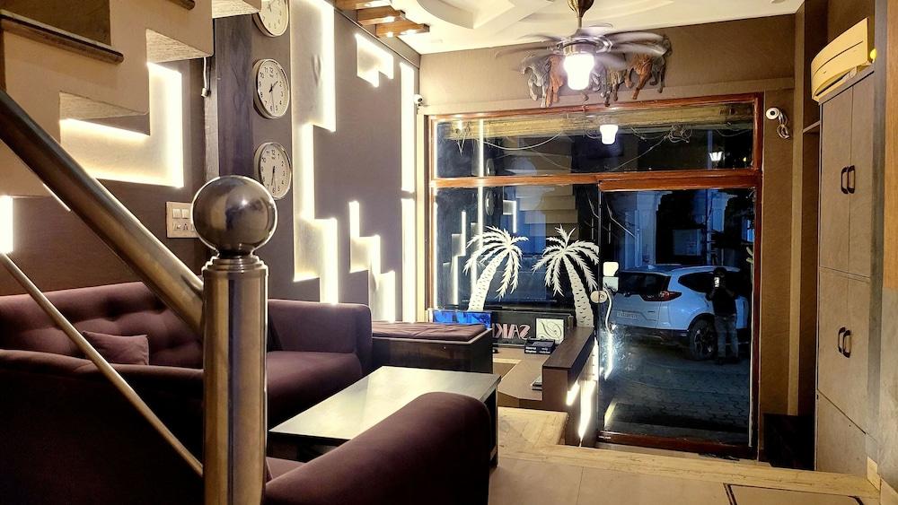 Urban Square by Urban Galaxy