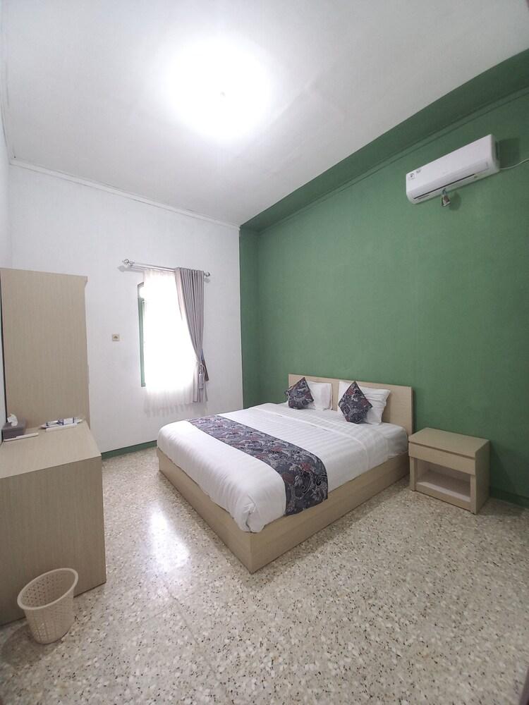 Homestay Azarine Jogja Dekat UGM By Simply Homy