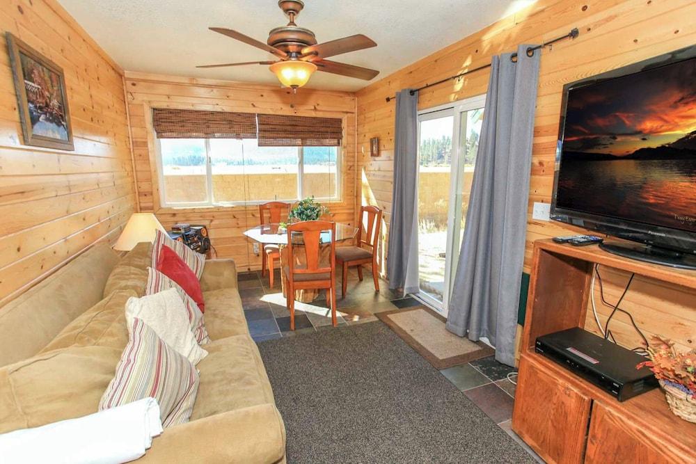 Fawnskin Lakeside Cabin