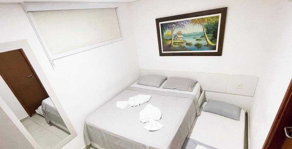 Carneiros Beach Resort