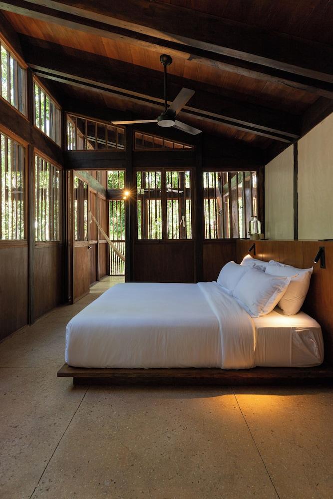 Boca de Agua Bacalar A Member of Design Hotels