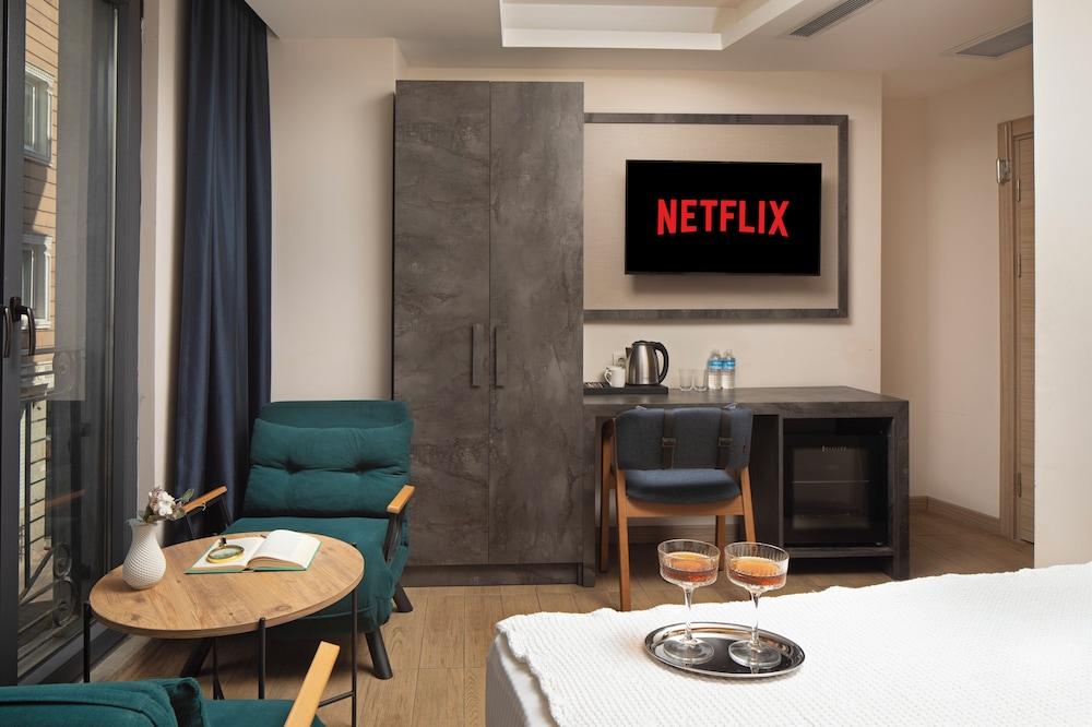 Lenus Hagia Sophia Hotel