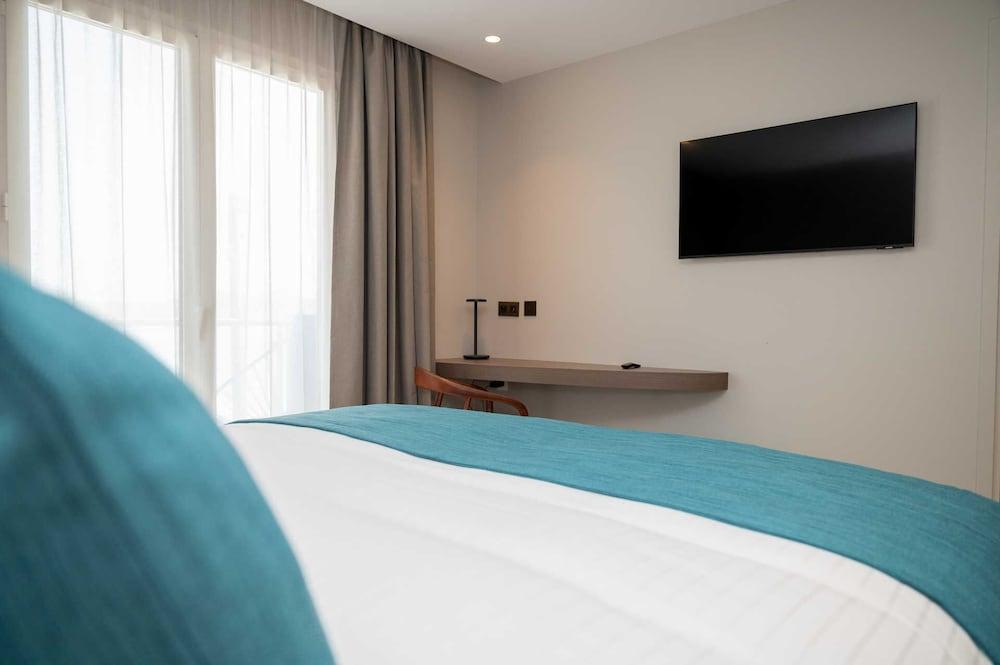 SABLE BLEU BOUTIQUE HOTEL