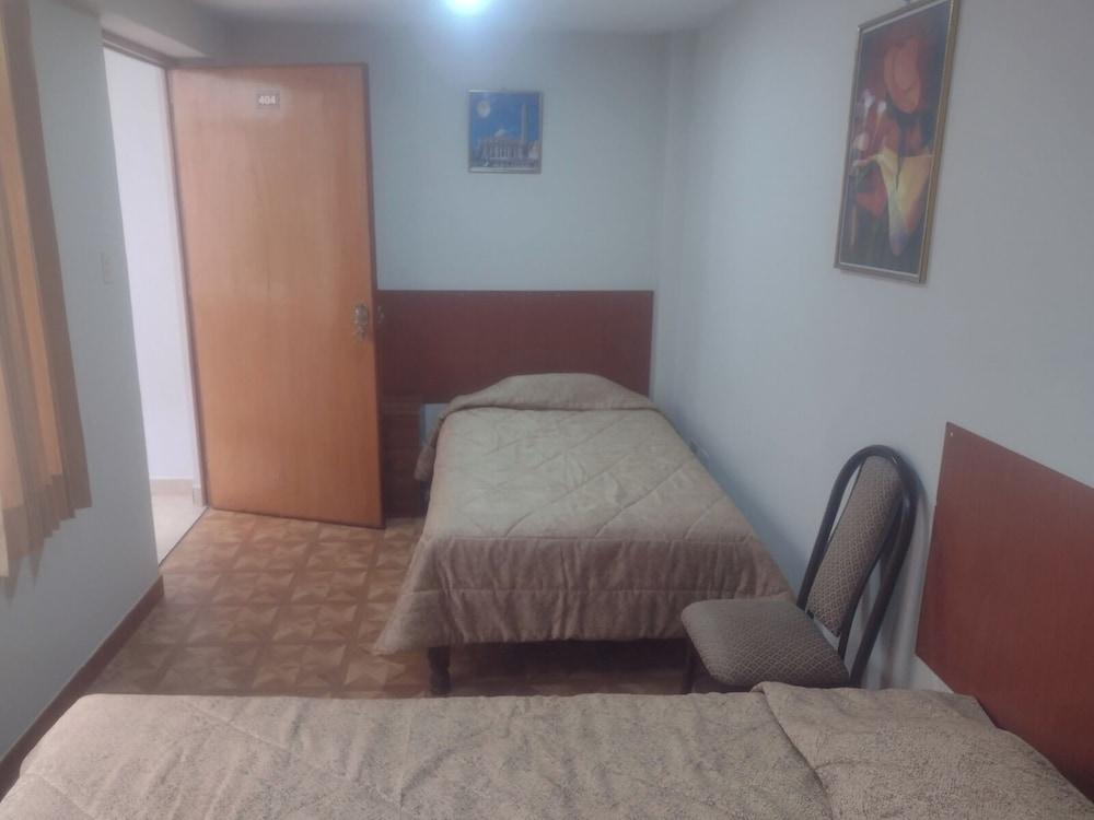 C. Deán Valdivia 120