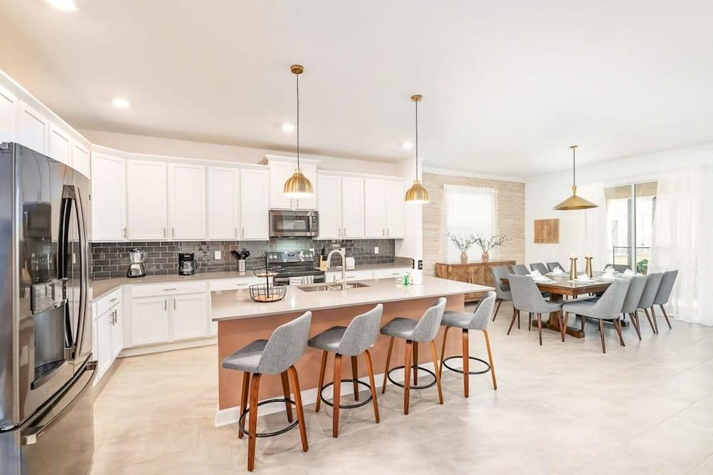 Super Luxury Home Private Pool Premium Location