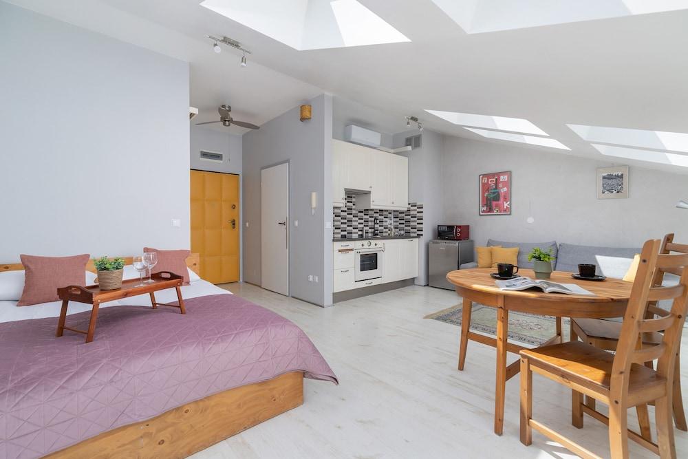 Studio Mostowa Krakow by Renters