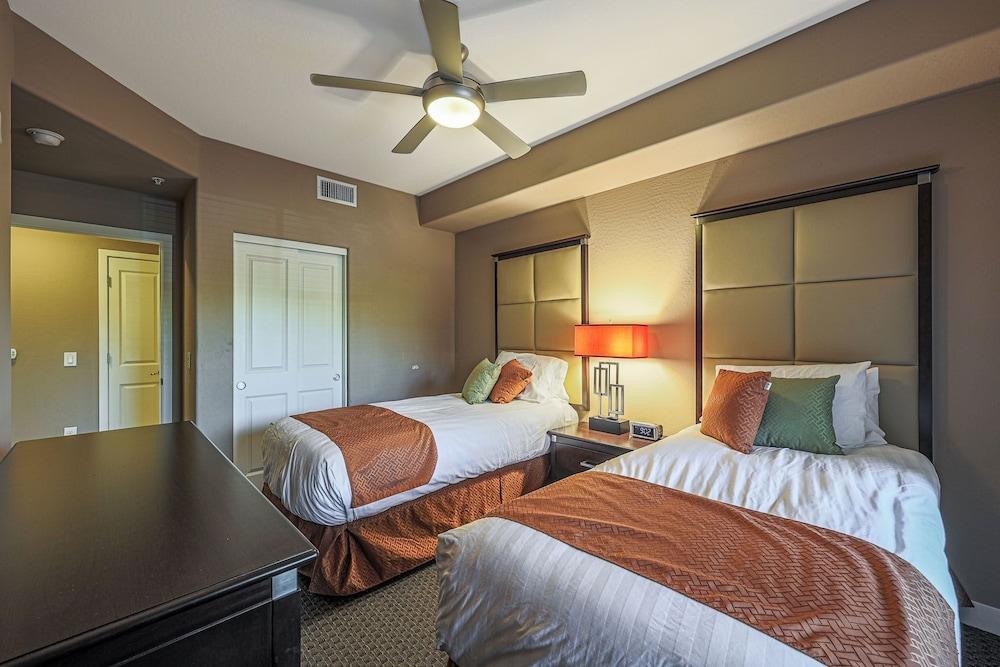 Villa Toscana 2 Bedroom Condo by RedAwning