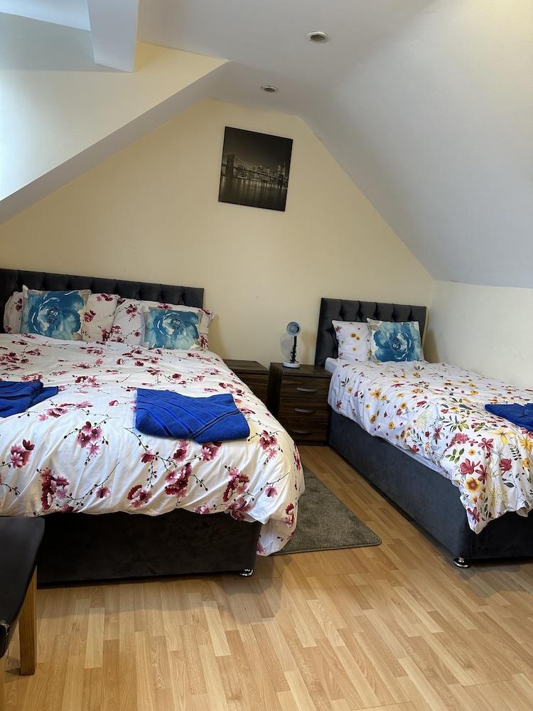 Gorgeous 5 Bedroom House