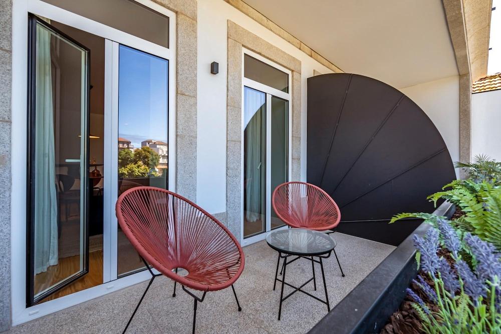 Nomad s Lux - 1bdr Almada Cool