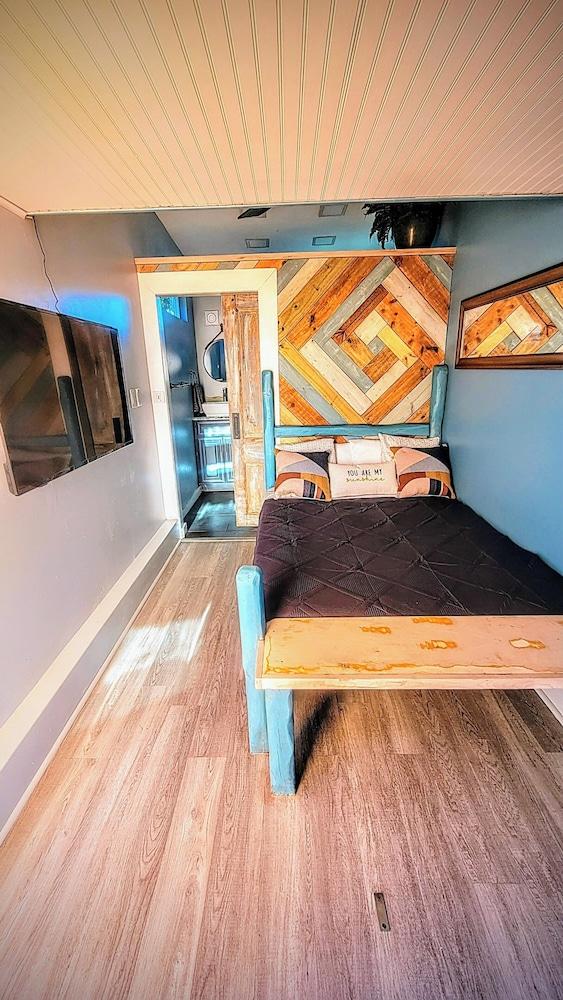 Orlando Lakefront Tiny House Community