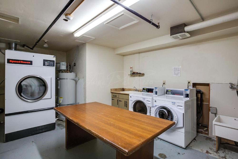 Snowline Lodge Condo #46 - Great for Skiers and Hikers on a Budget! Now has Wifi