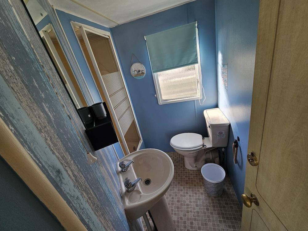 Ingoldmells - Caravan- Sleeps 8 - Seaside - Wi-fi