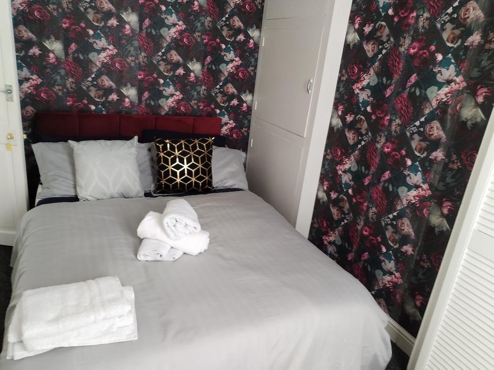 Comfortable 4-bed House in Hucknall, Nottingham