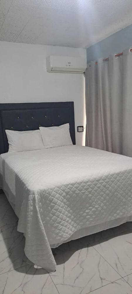 Inviting 1-bed Apartment in Ocho Rios