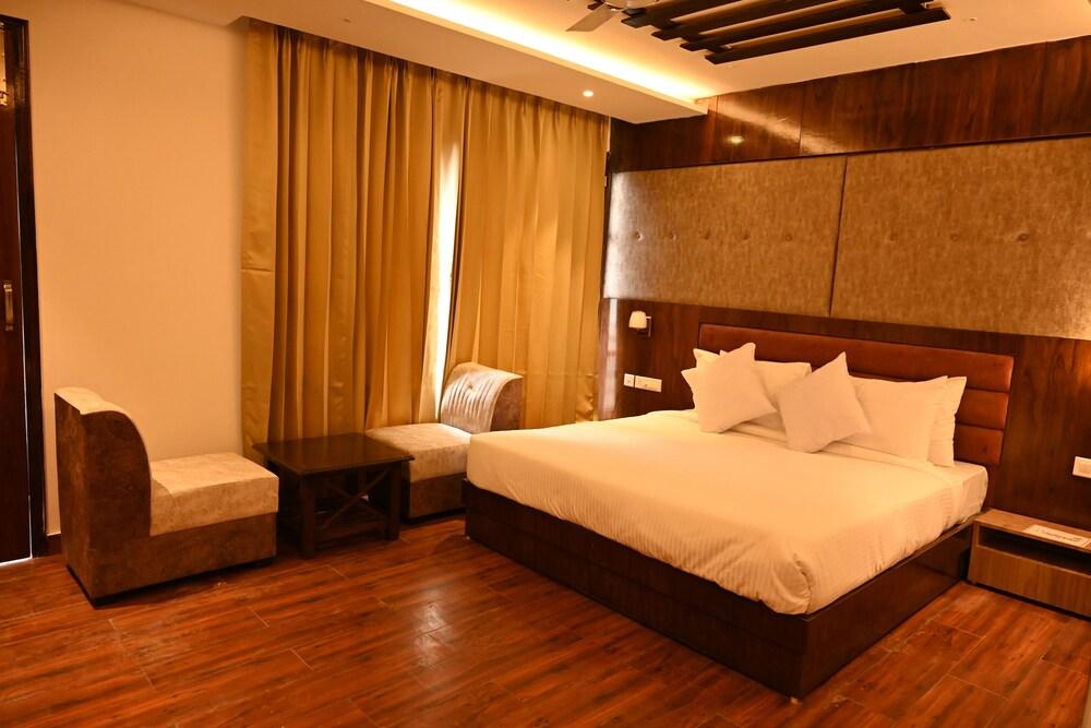 Hotel Saffron Kiran - Dalhousie