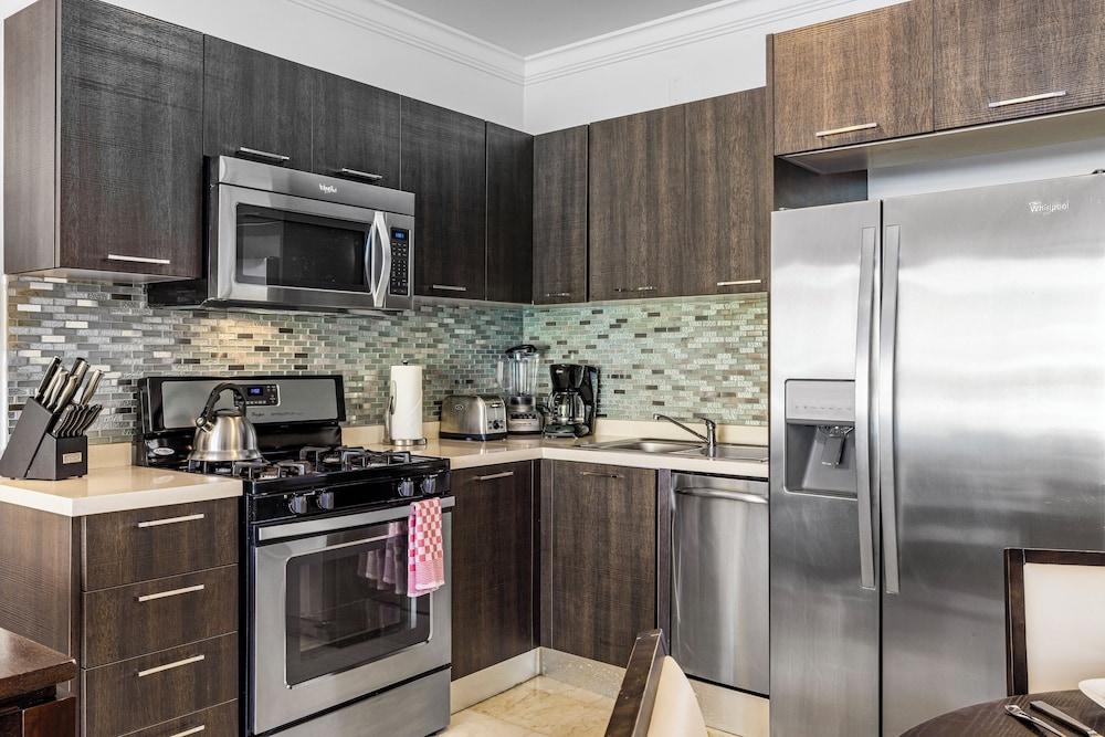 Condo 1 one bed, Palm Beach