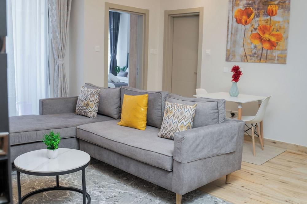 Elite Residence 1 bedroom Apartment