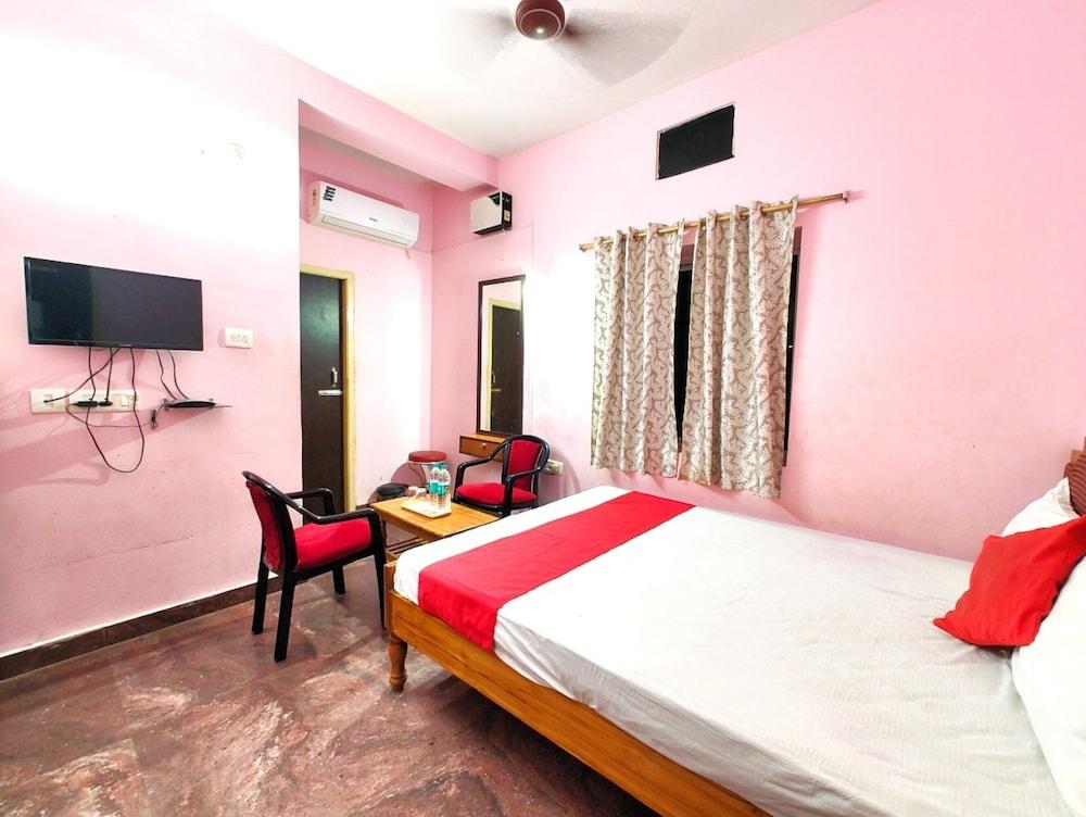 Goroomgo Planet 9 Puri