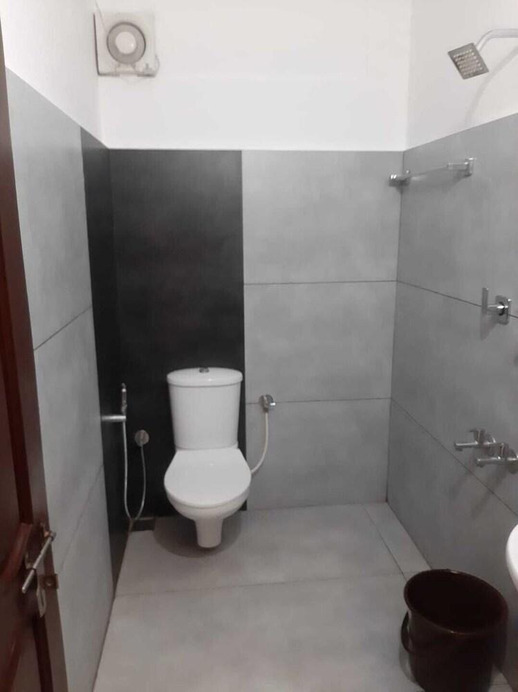 Hotel Shalimar Residency