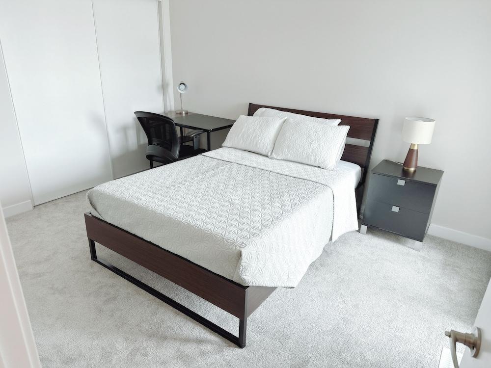 Beautiful rooms with Netflix