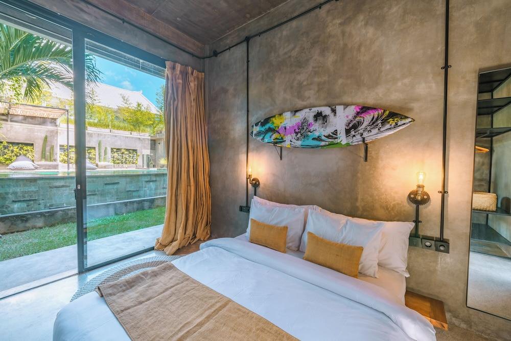 Villa Konkrete - Tropical 3BR