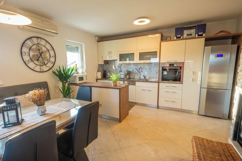 Vineyard cottage Jelenov hrib