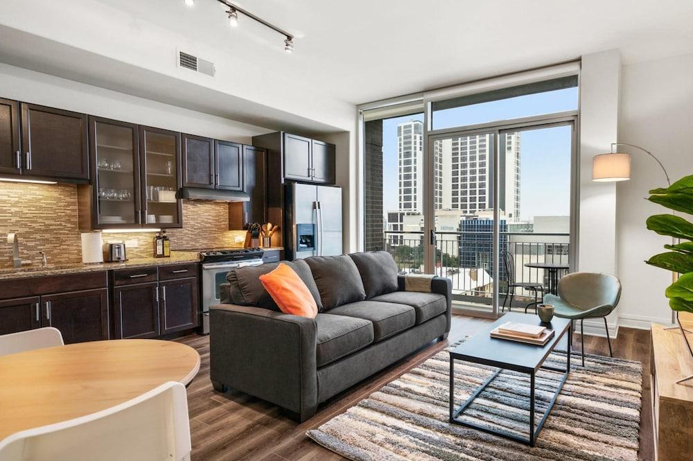 Austin Modern 1BD 1BA Apartment