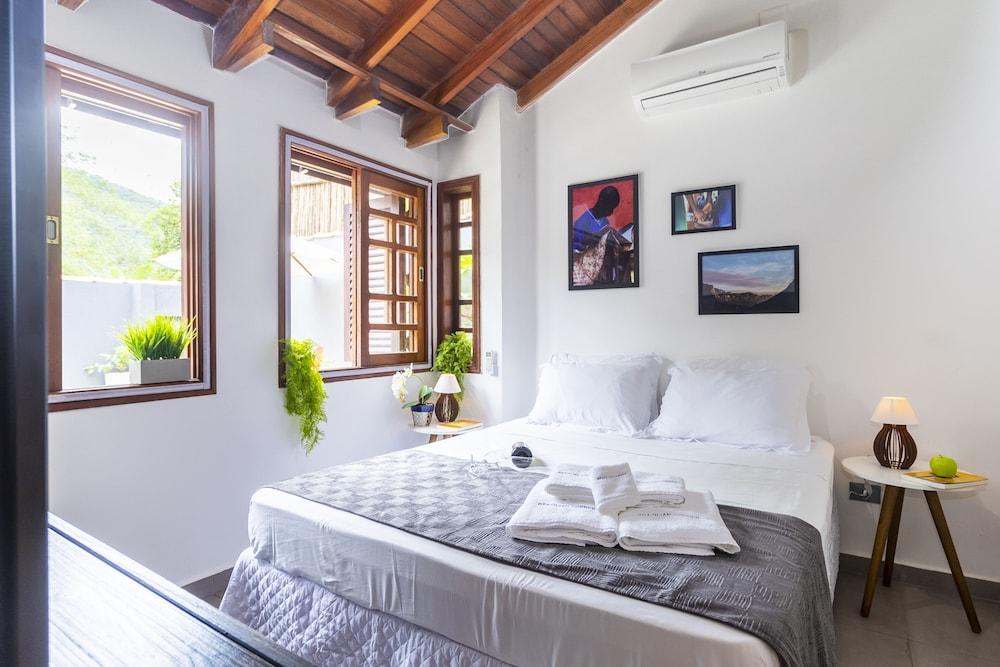 Casa Charmosa com Piscina - Barra do Una