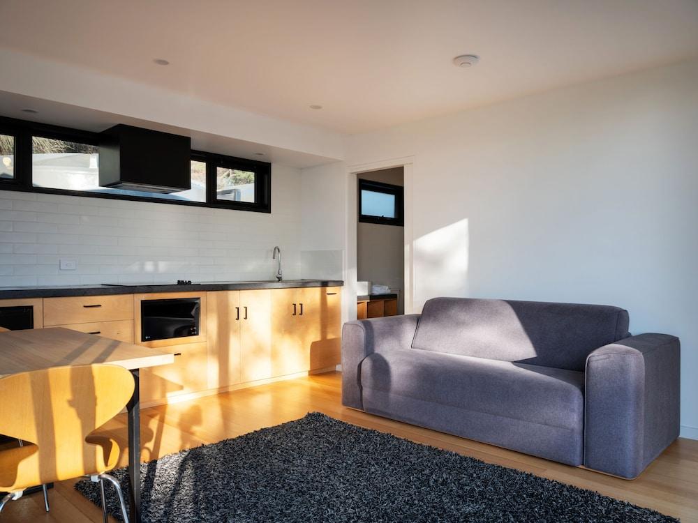 Atelier on Freycinet - Beachside Property