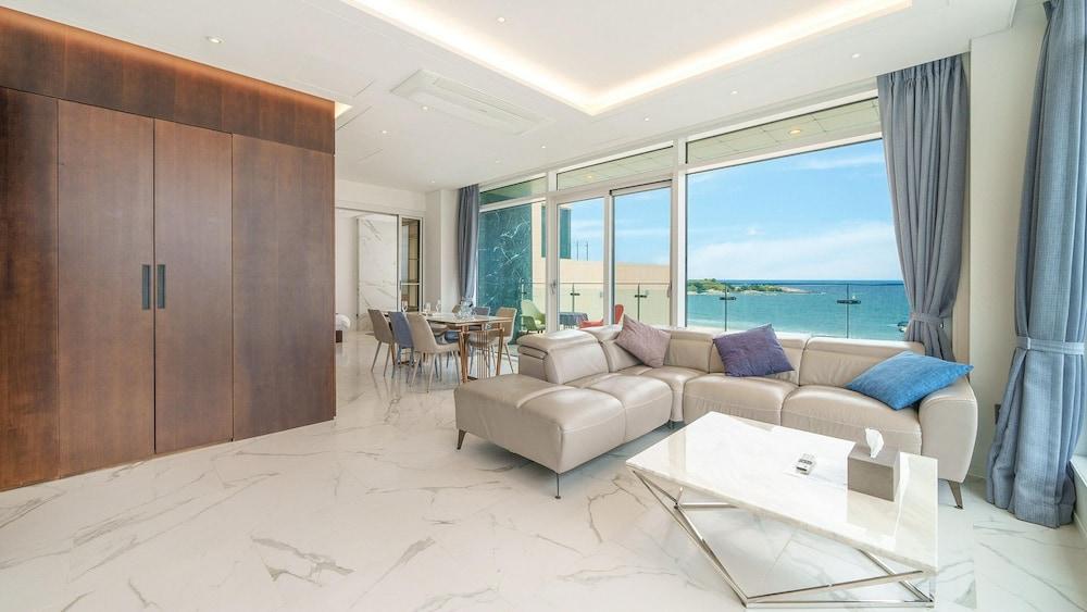 Goseong Moneblue Pension