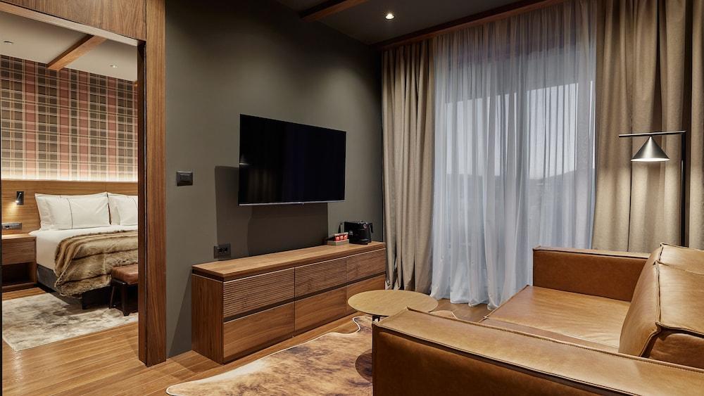 Bor Hotel by Karisma