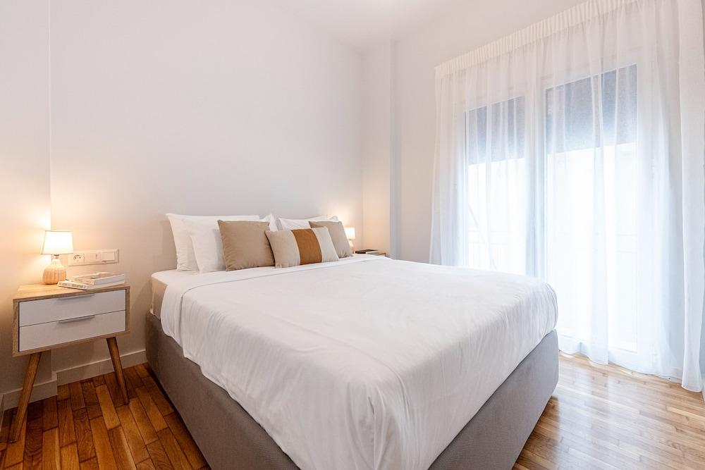 Phaedrus Living Luxury Flat Panormou