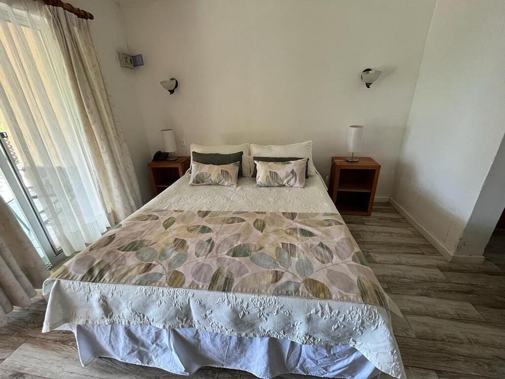 Hare Rapa Nui by Chez Joseph