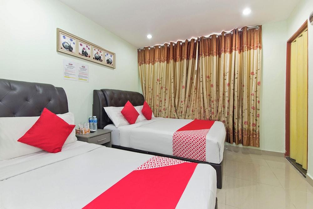 OYO 444 KL Empire Hotel