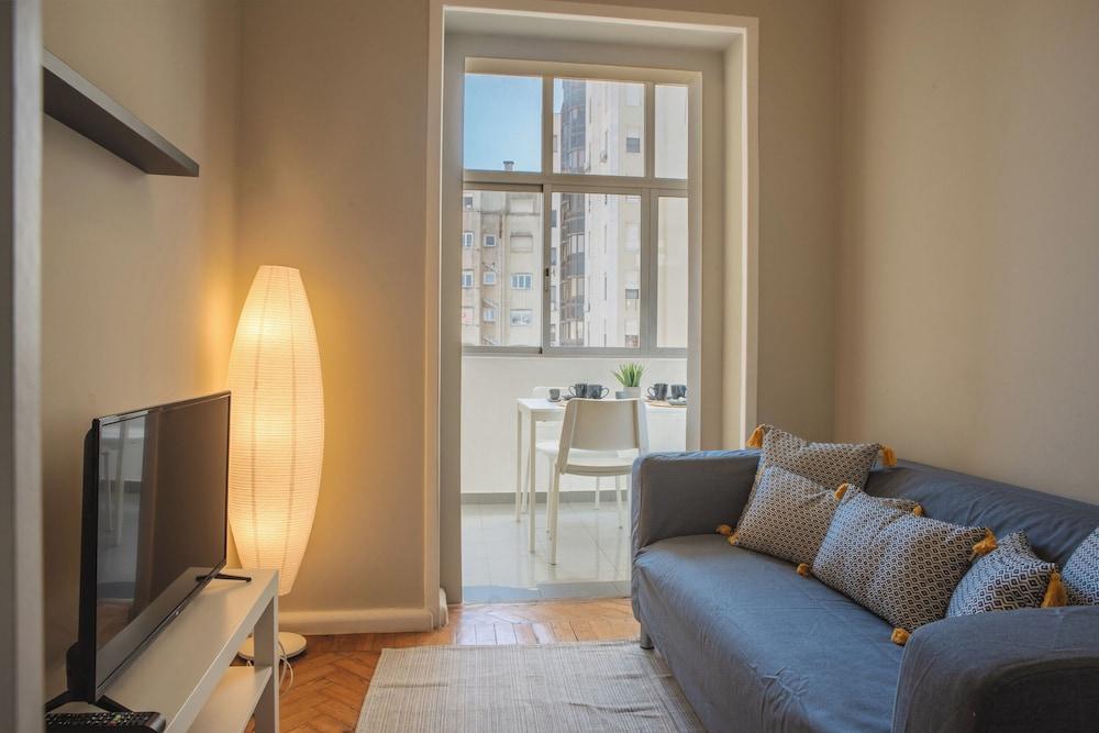 Succeed Campo Pequeno Guesthouse