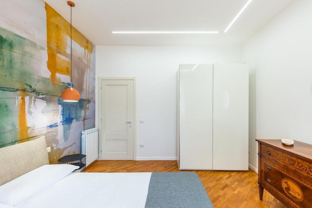 Stanzione Classy Flat at Vomero Central