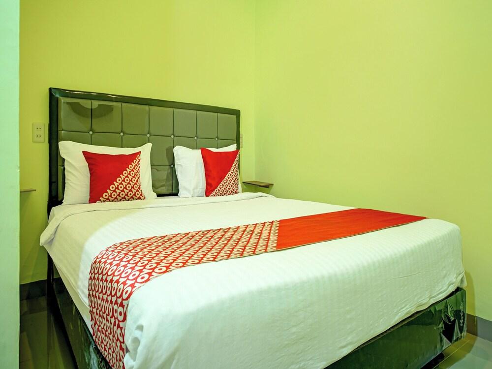 Hotel O Parapat Near Dermaga Ajibata Formerly Pudan Residence 2