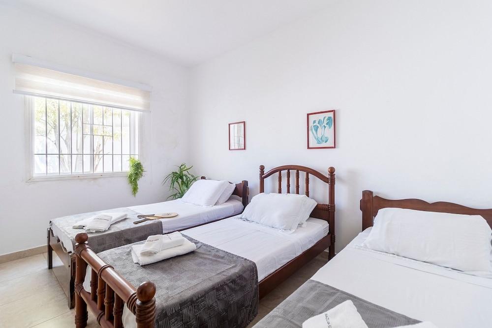 Casa a 50m da Praia com Churrasqueira