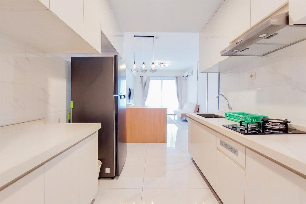 Spacious And Nice 3Br At Sky House Bsd Apartment
