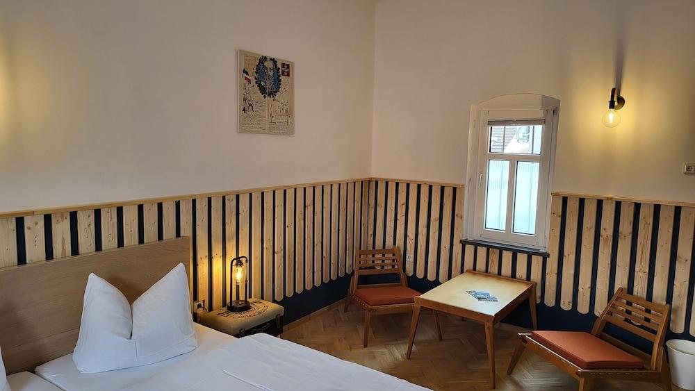 Pension Zur Neuenburg