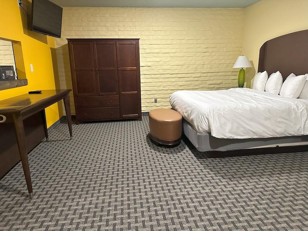 Historic Cow Palace Inn