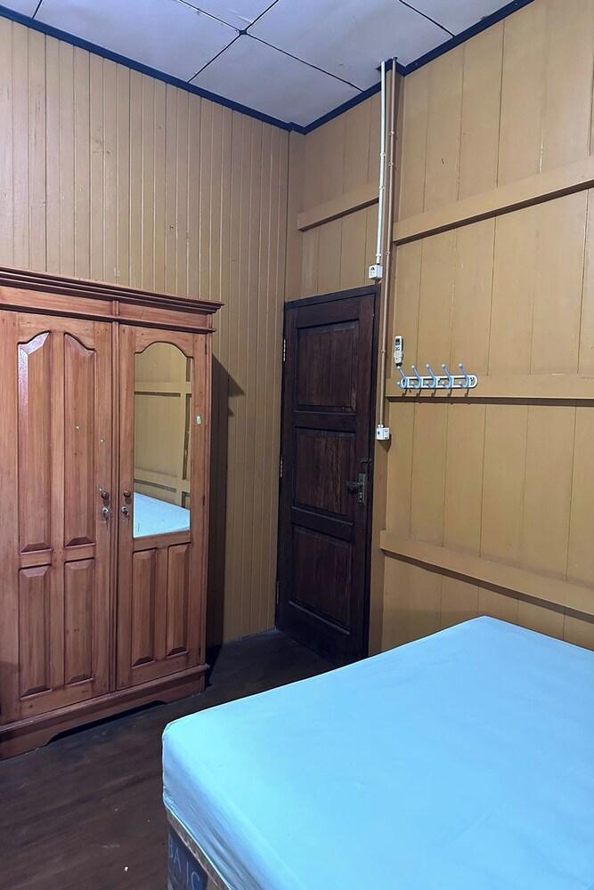 Channes Guest House Syariah