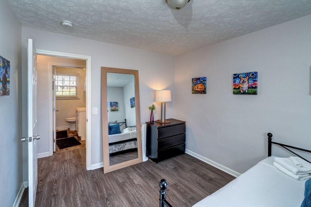 12 South Green Acres