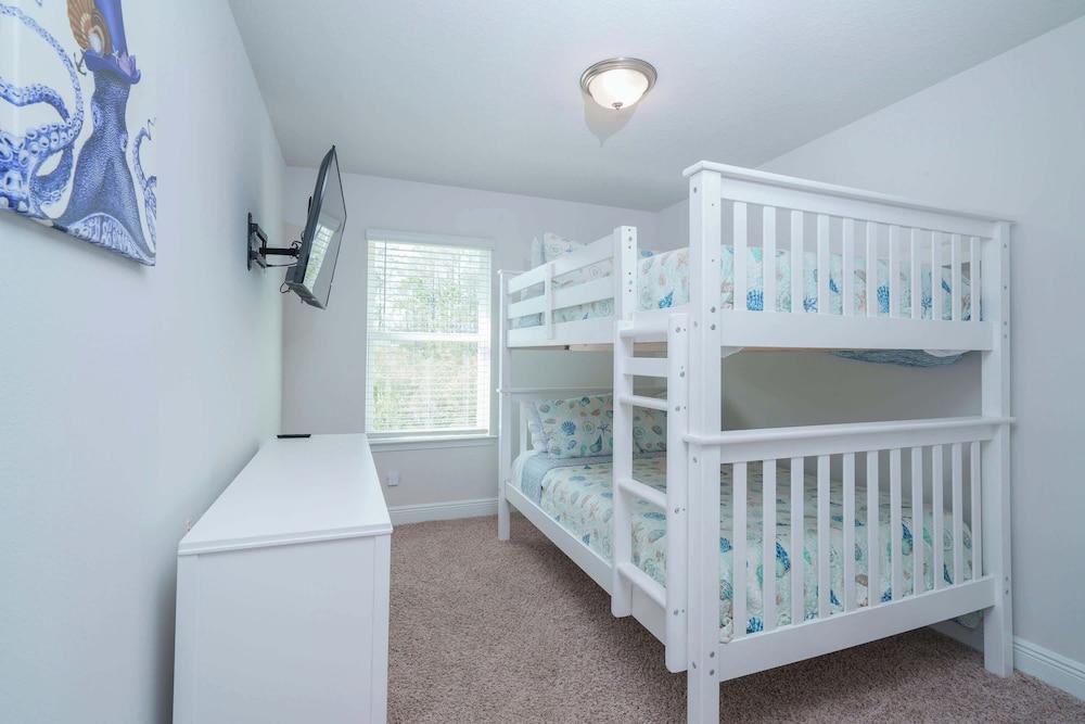 Beach Getaway Community Amenities!