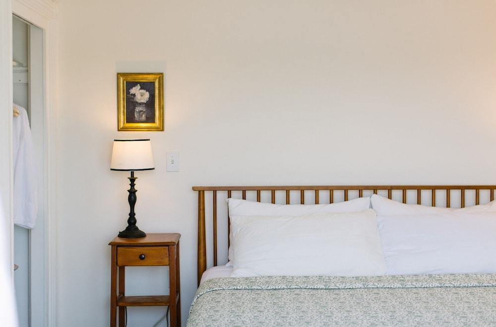 Admirals Quarters Inn